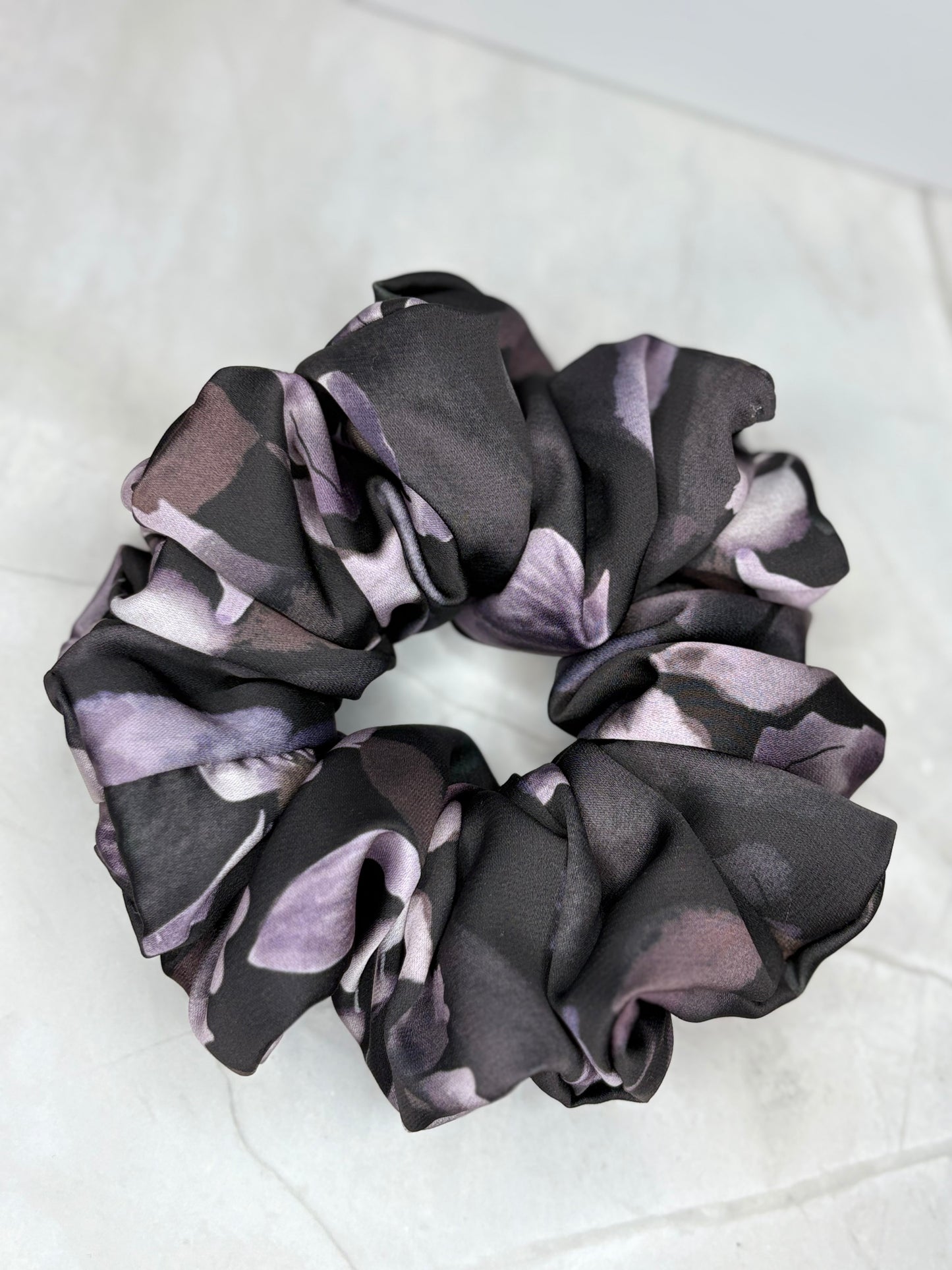 Dark petal