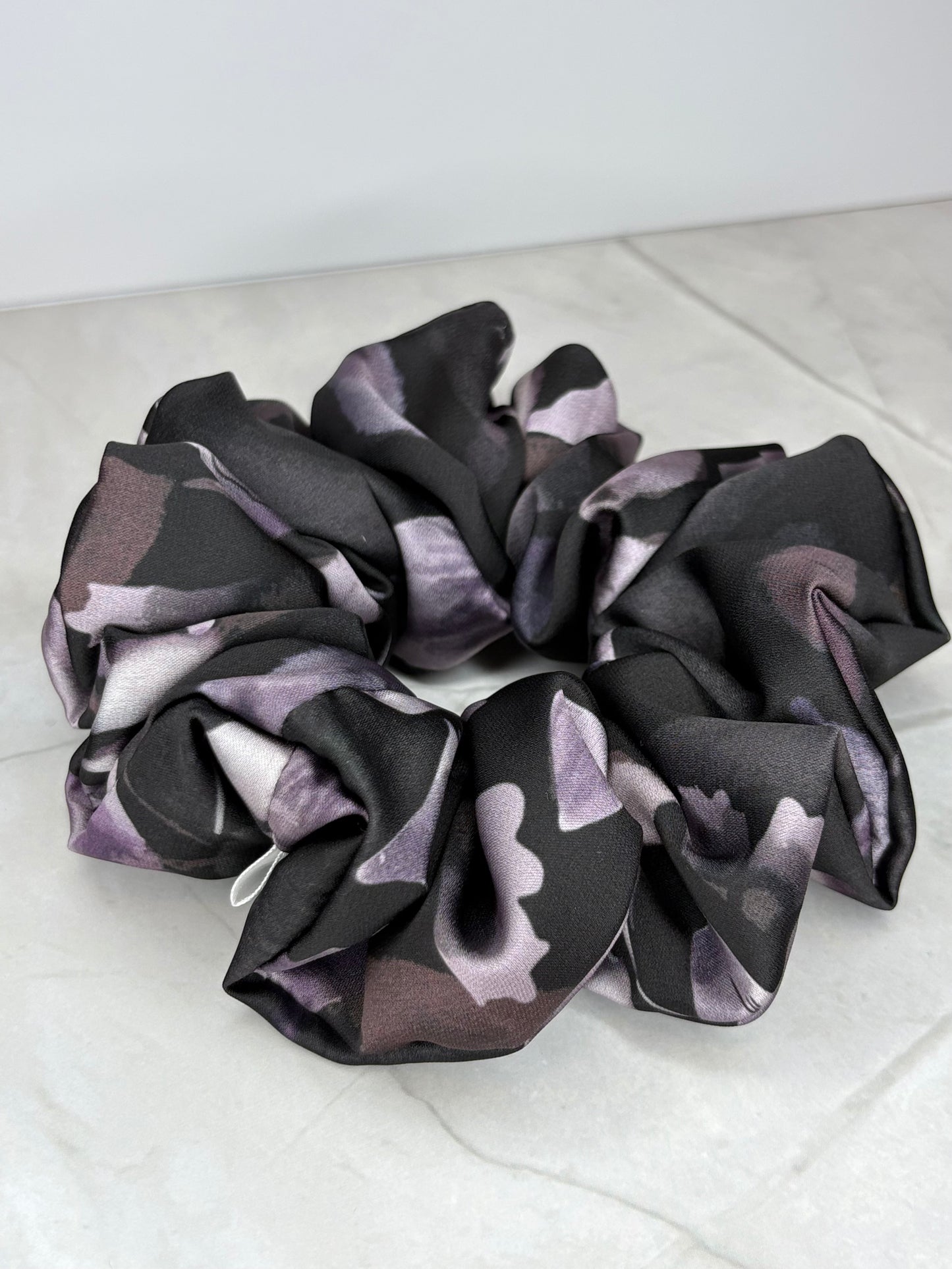 Dark petal