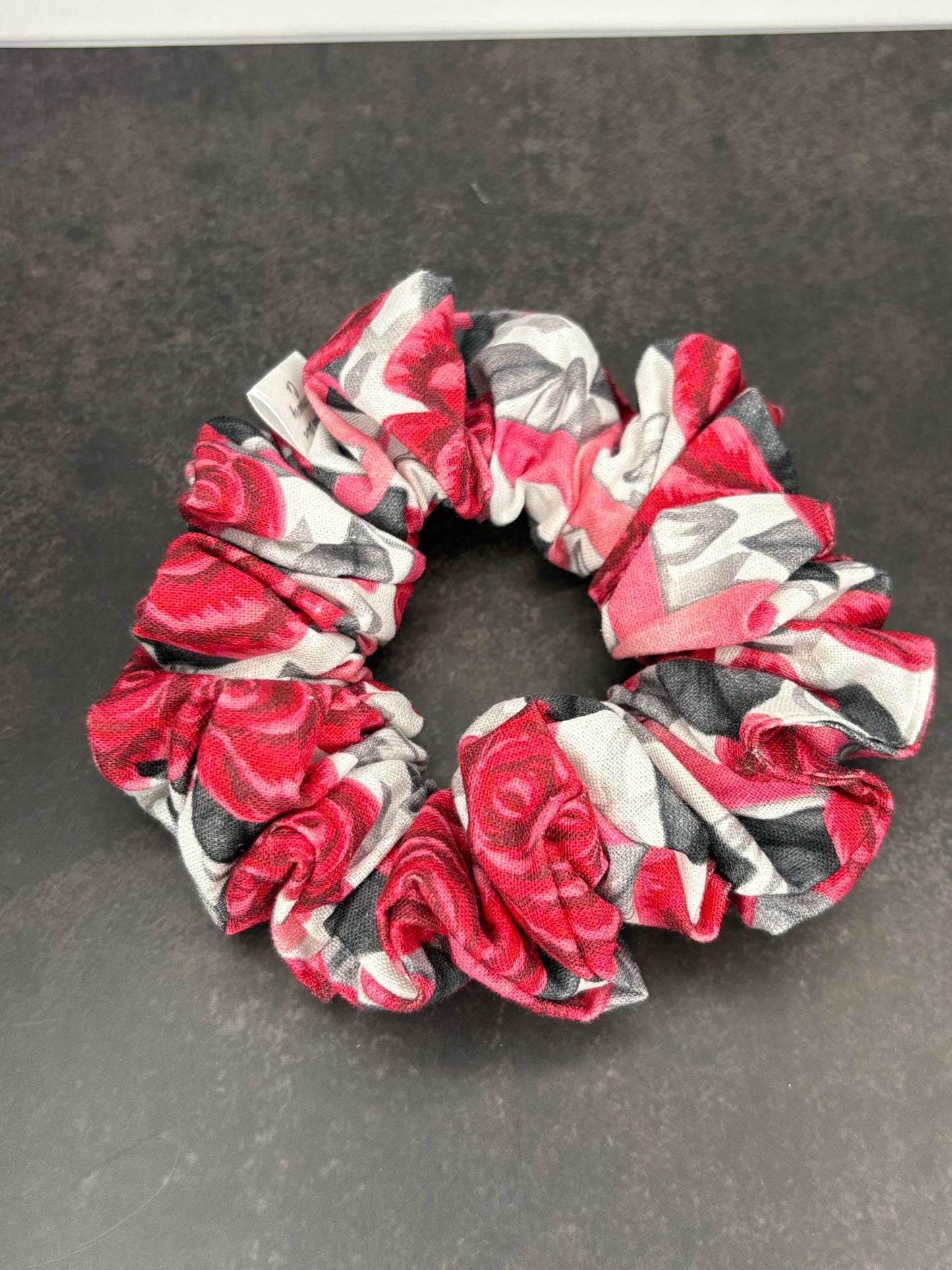 Breast cancer ribbon roses